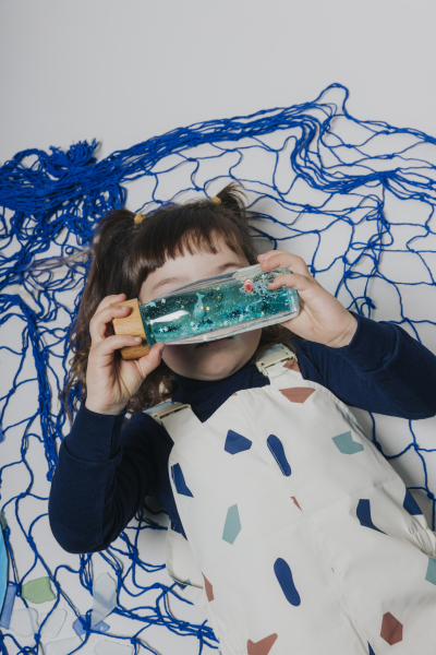 Bouteille sensorielle Le phare et la baleine 3