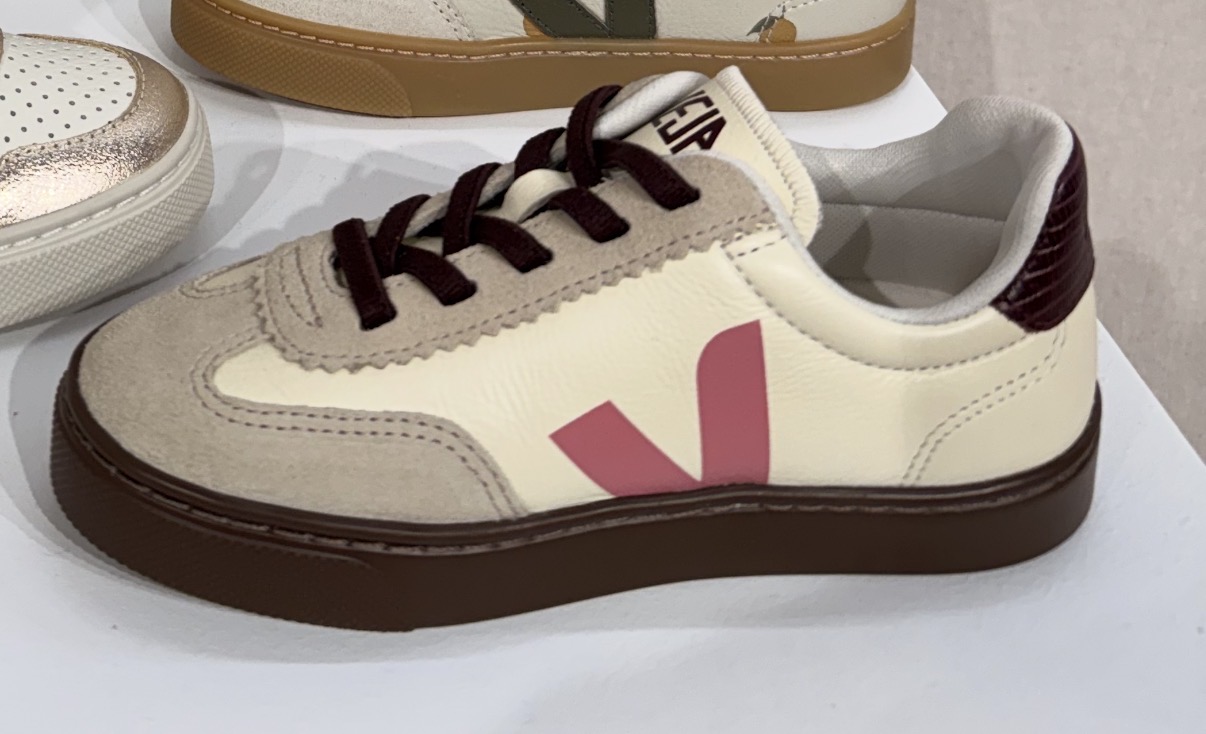 SMALL VOLLEY LEATHER BONPOINT CASHEW — 22