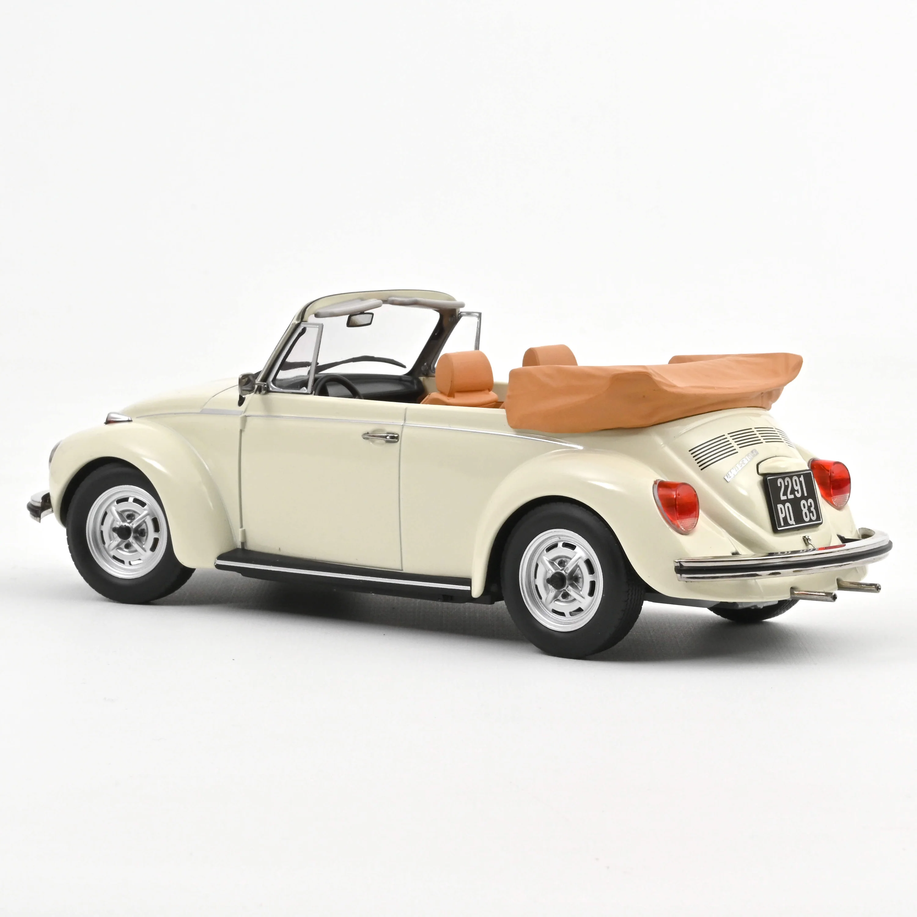 VW 1303 Cabriolet 1972 Blanc Crème 1/18 5
