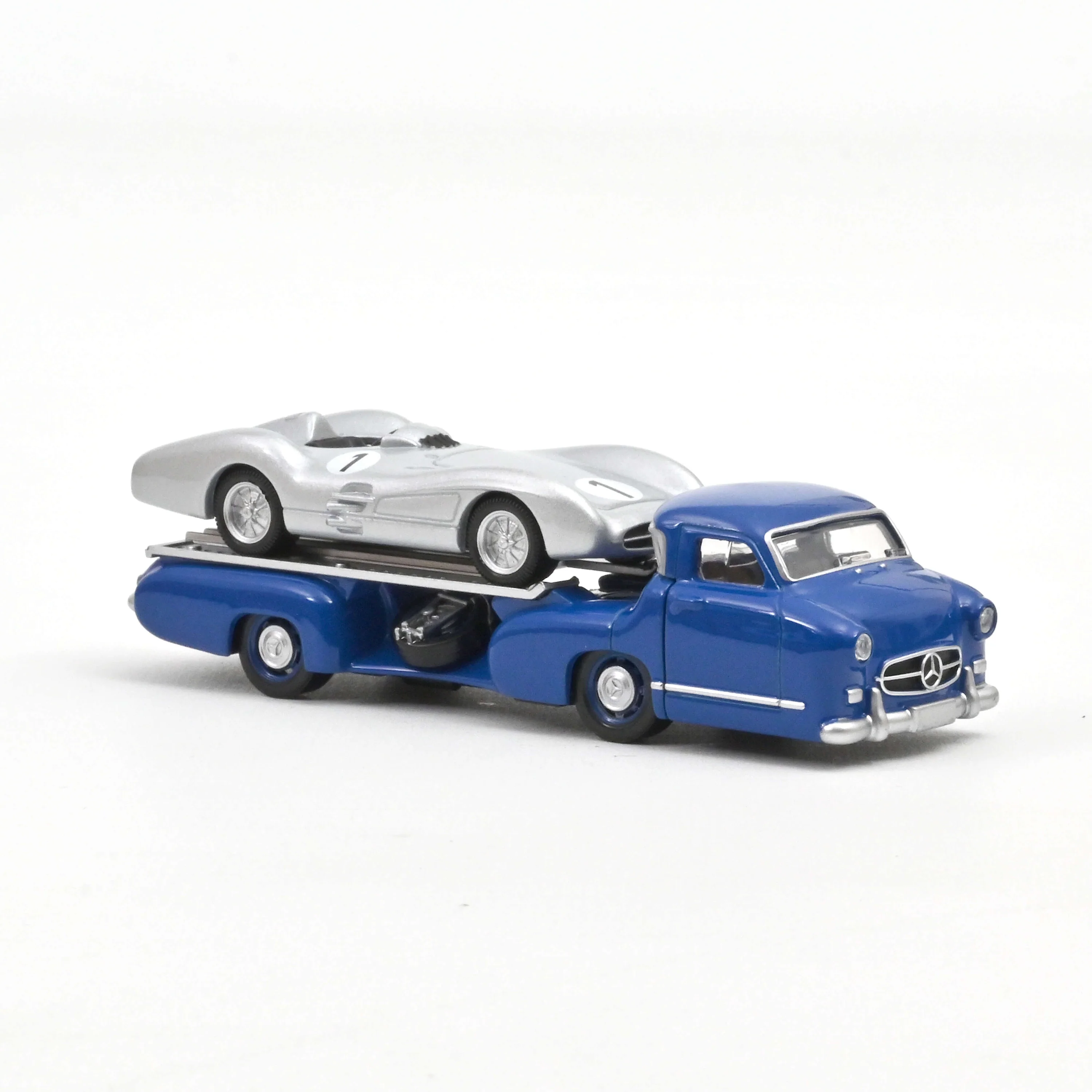 Mercedes Benz Racing Transporter + Mercedes Benz W196 1954 1/64