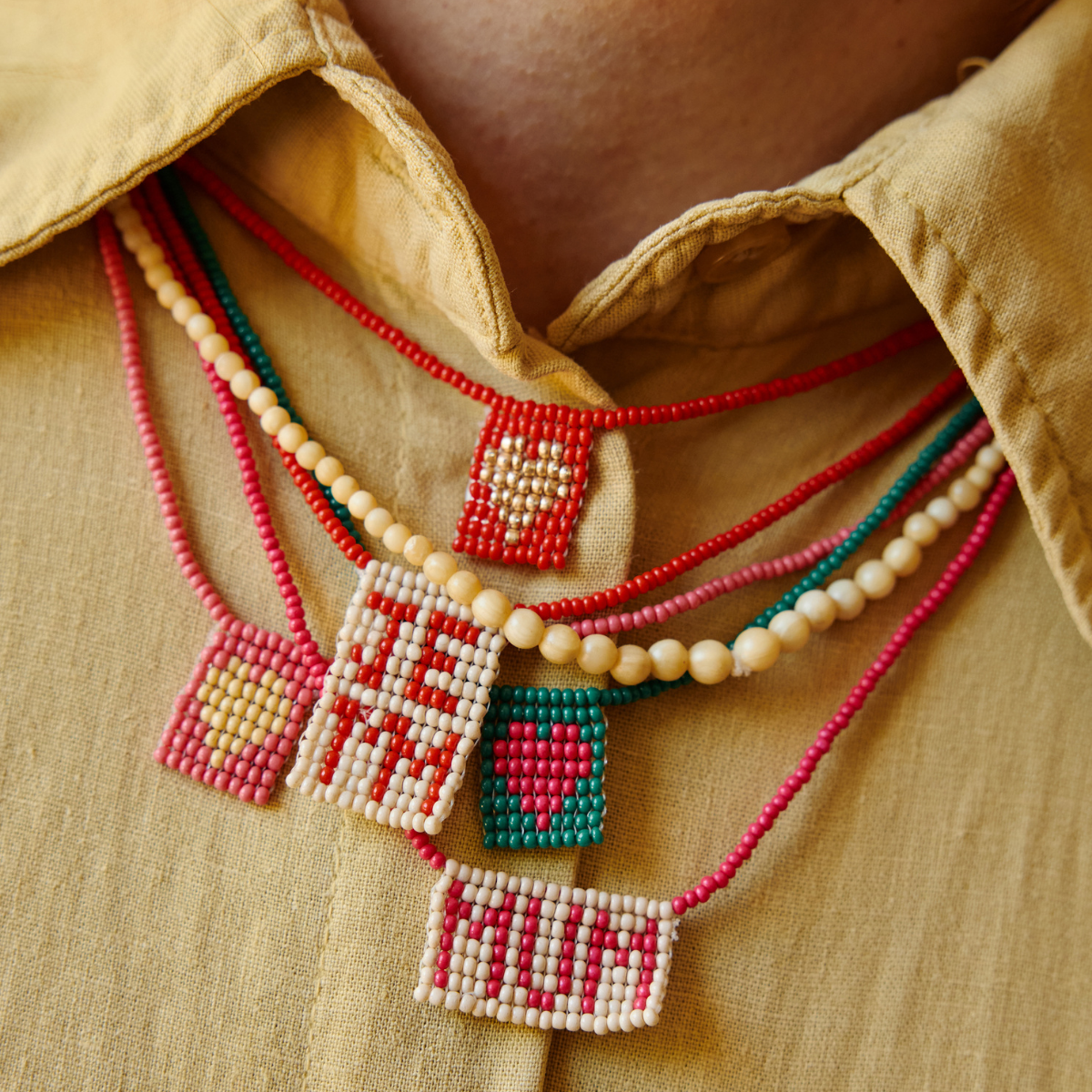 Collier en perles tissées vert cœur rose - Paraty 2