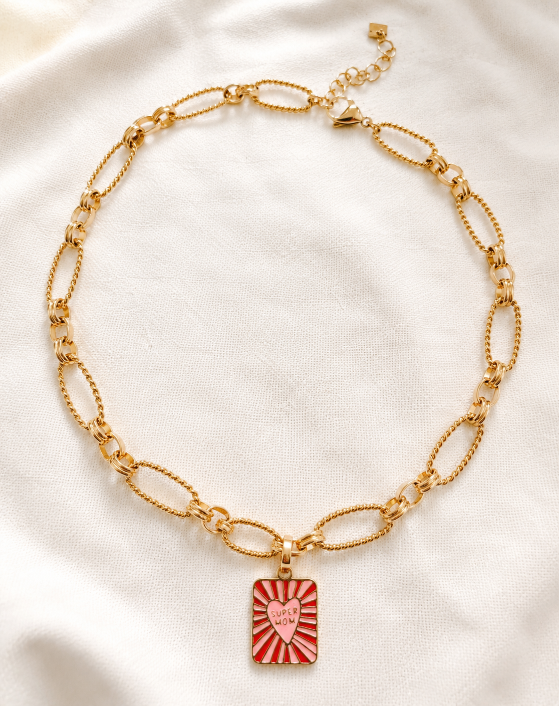 Collier chaîne maille doré + charm Super Mom