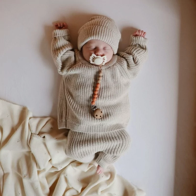 Pantalon bébé en tricot   2