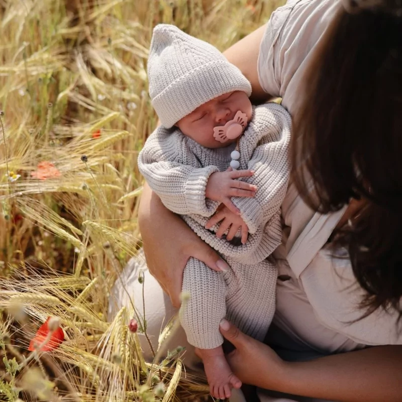 Pantalon bébé en tricot   3