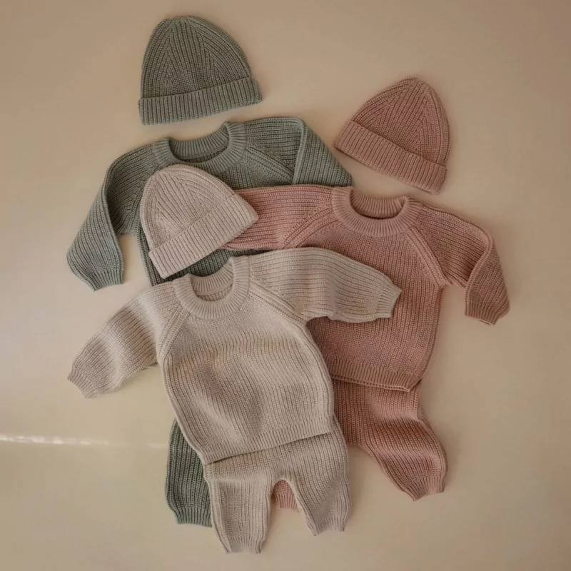 Pantalon bébé en tricot   4
