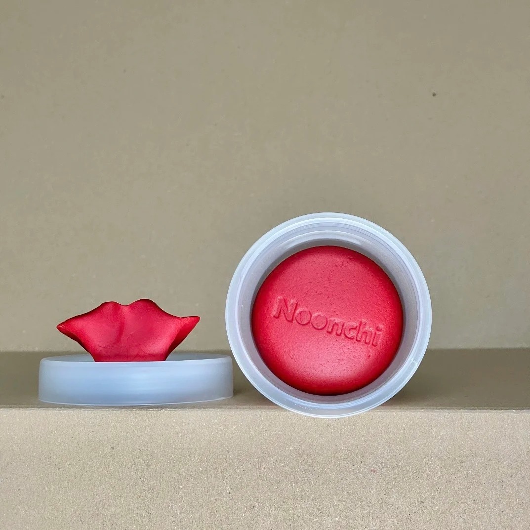 Pate à modeler Noonchi Holy rouge