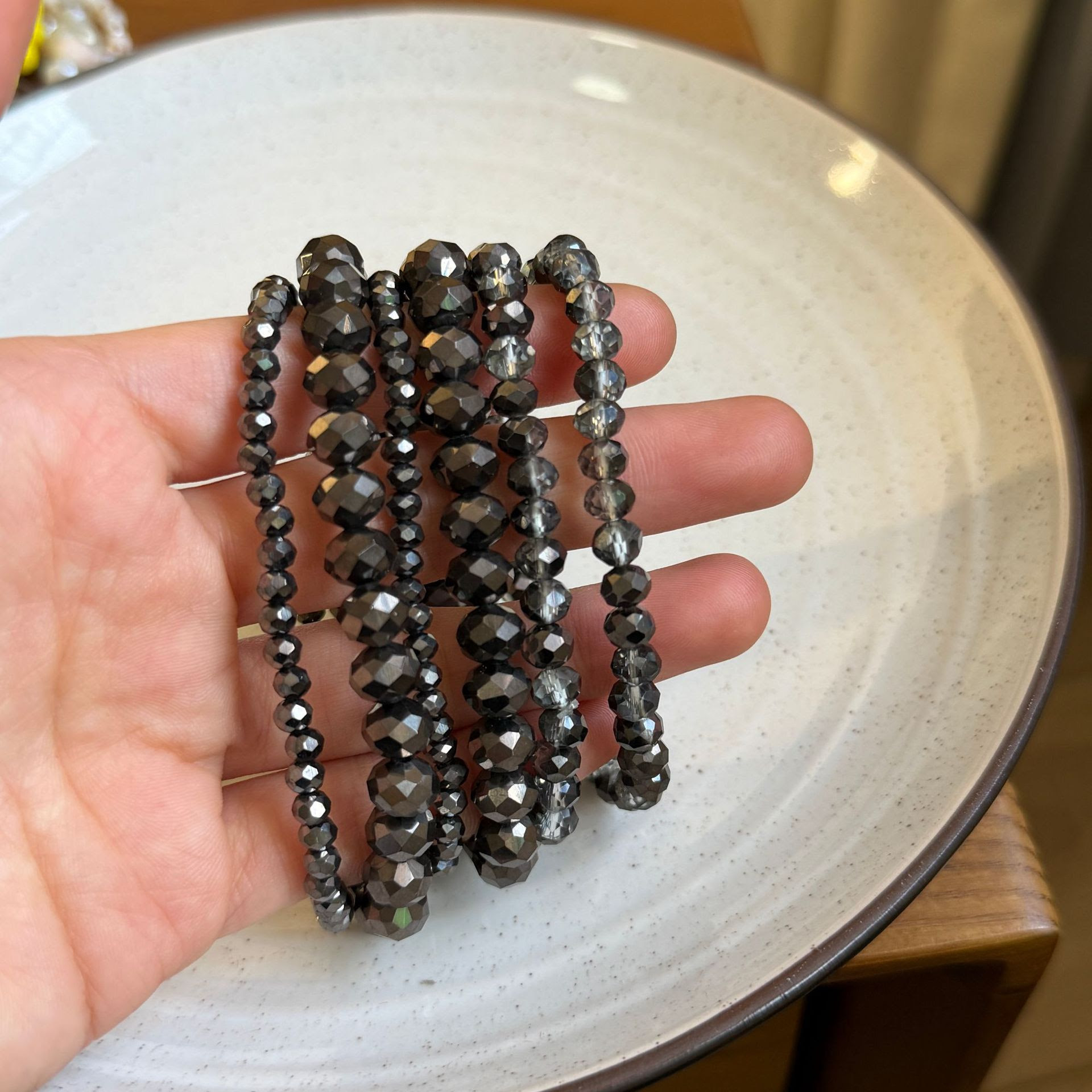 Bracelet en perles noir 2