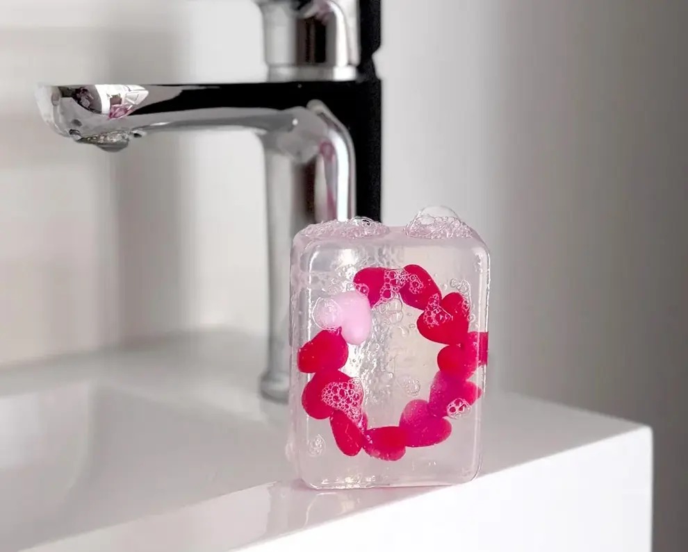 Savon bracelet enfant rouge - Ludisoap X Gaga