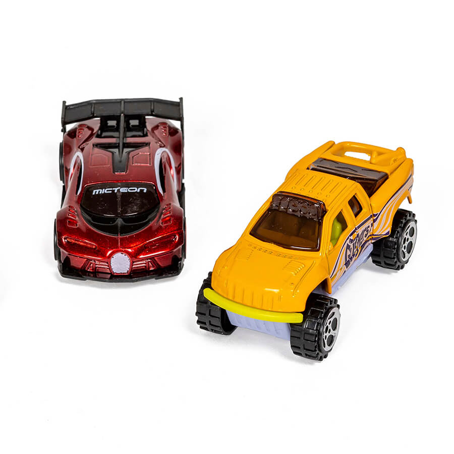 Voitures de course metal 5