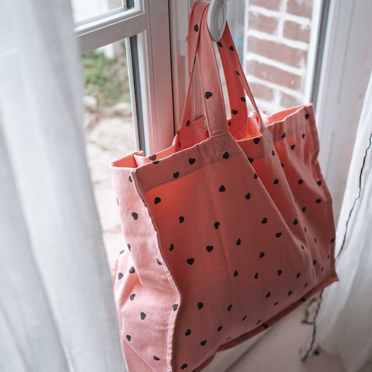 Sac cabas coeurs noirs 5