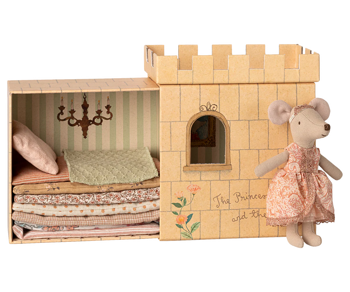 Maileg : La princesse au petit pois, Grande sœur souris