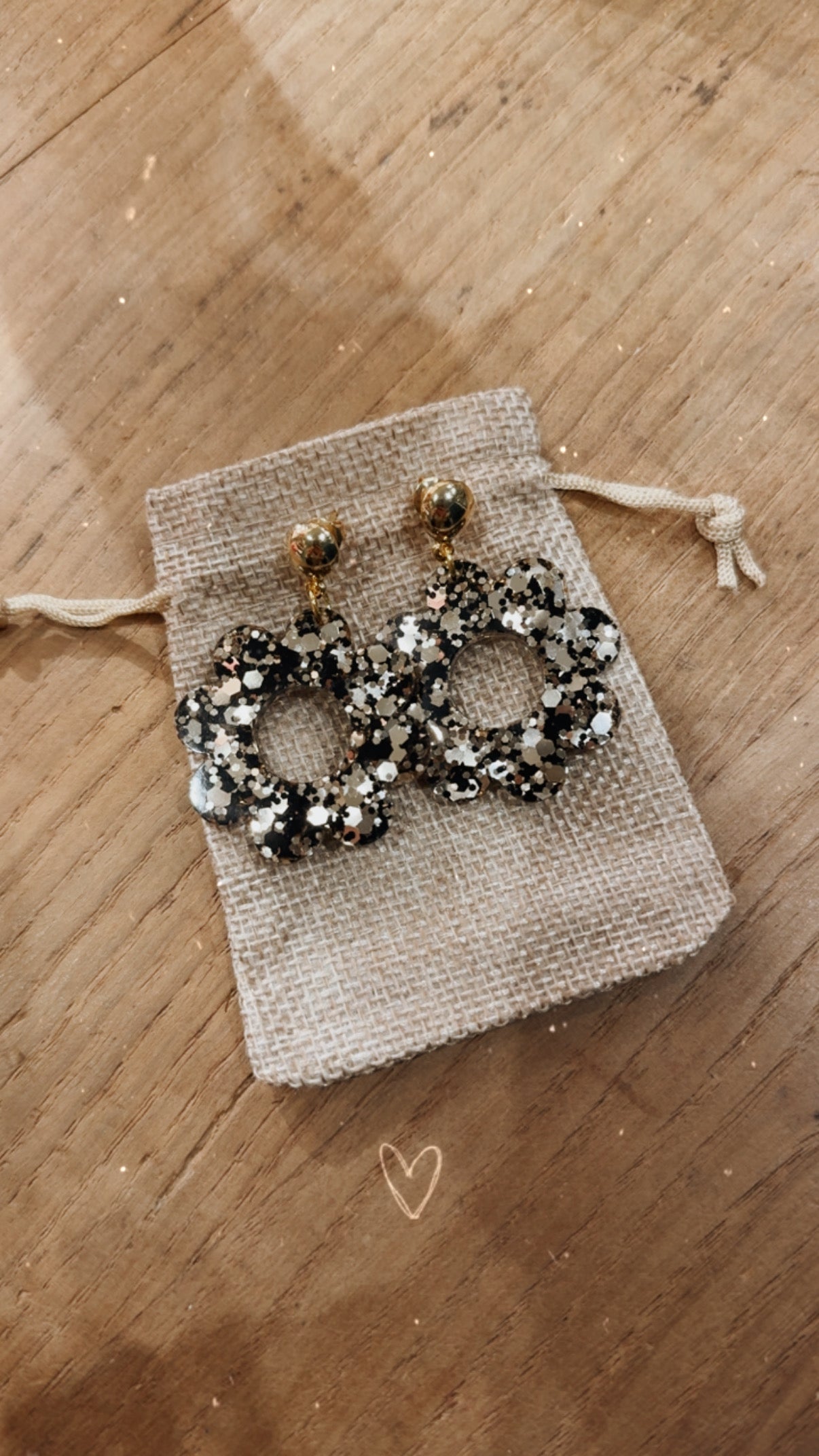 Boucle fleur à paillettes