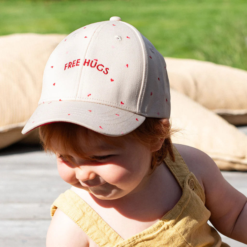 Casquette enfant et adulte Coeurs Free Hugs — 9/24 mois