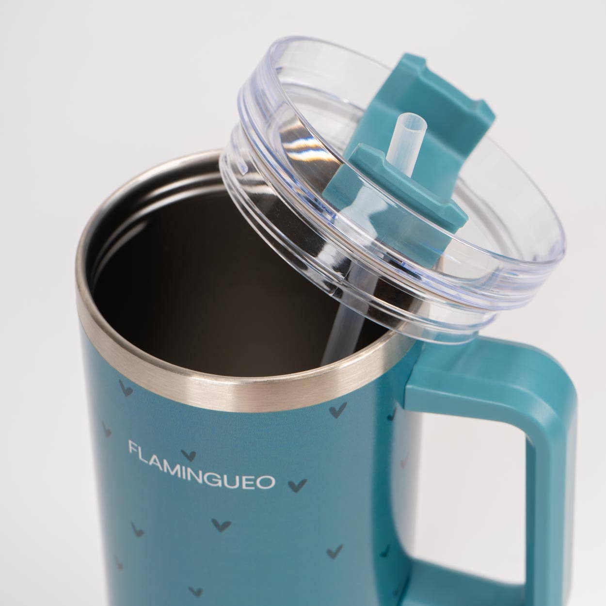 Gourde thermos verte en acier inoxydable avec des petits cœurs 2