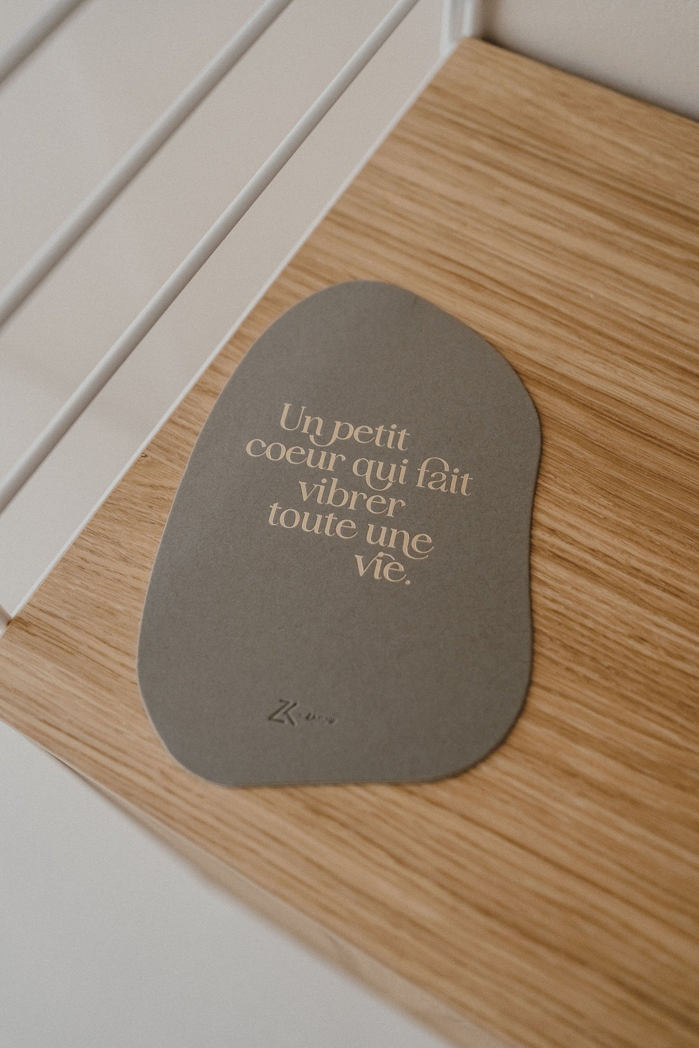 Carte postale Galet avec enveloppe — blanc