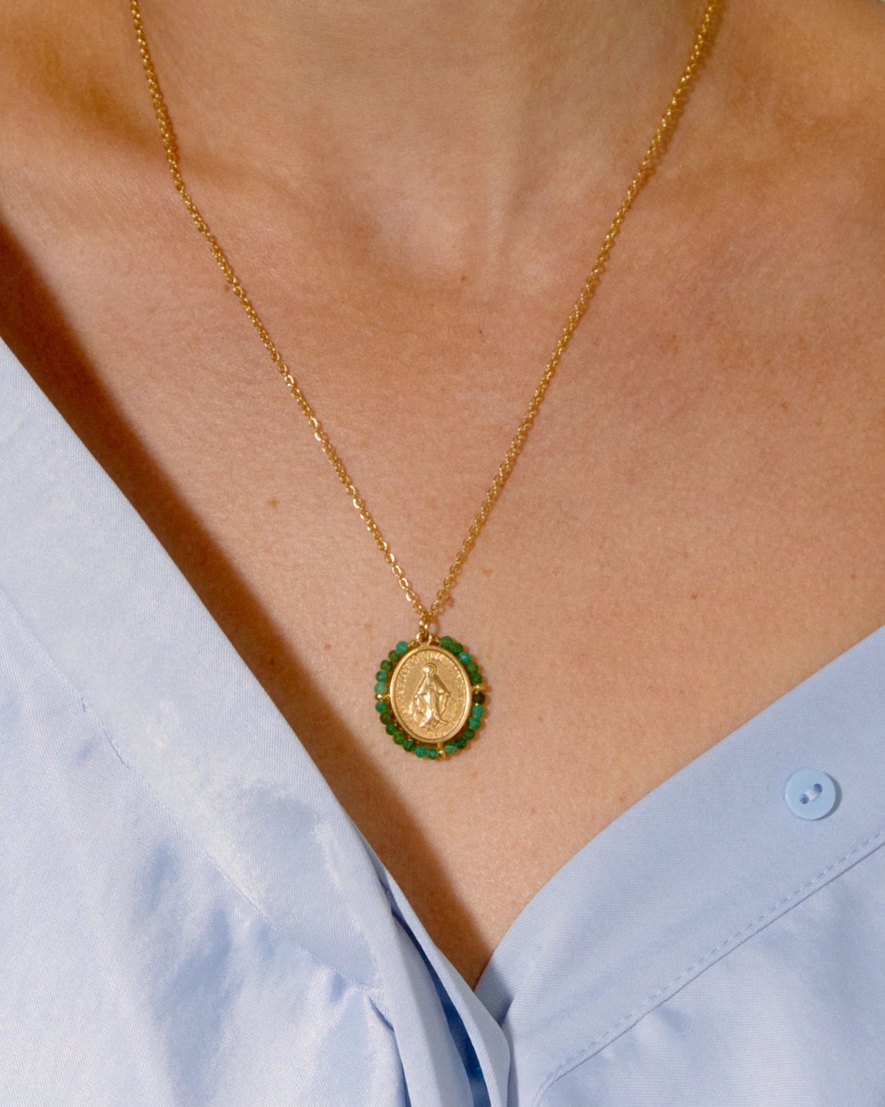 Collier Médaille Santa Maria semi-précieuse — Selva