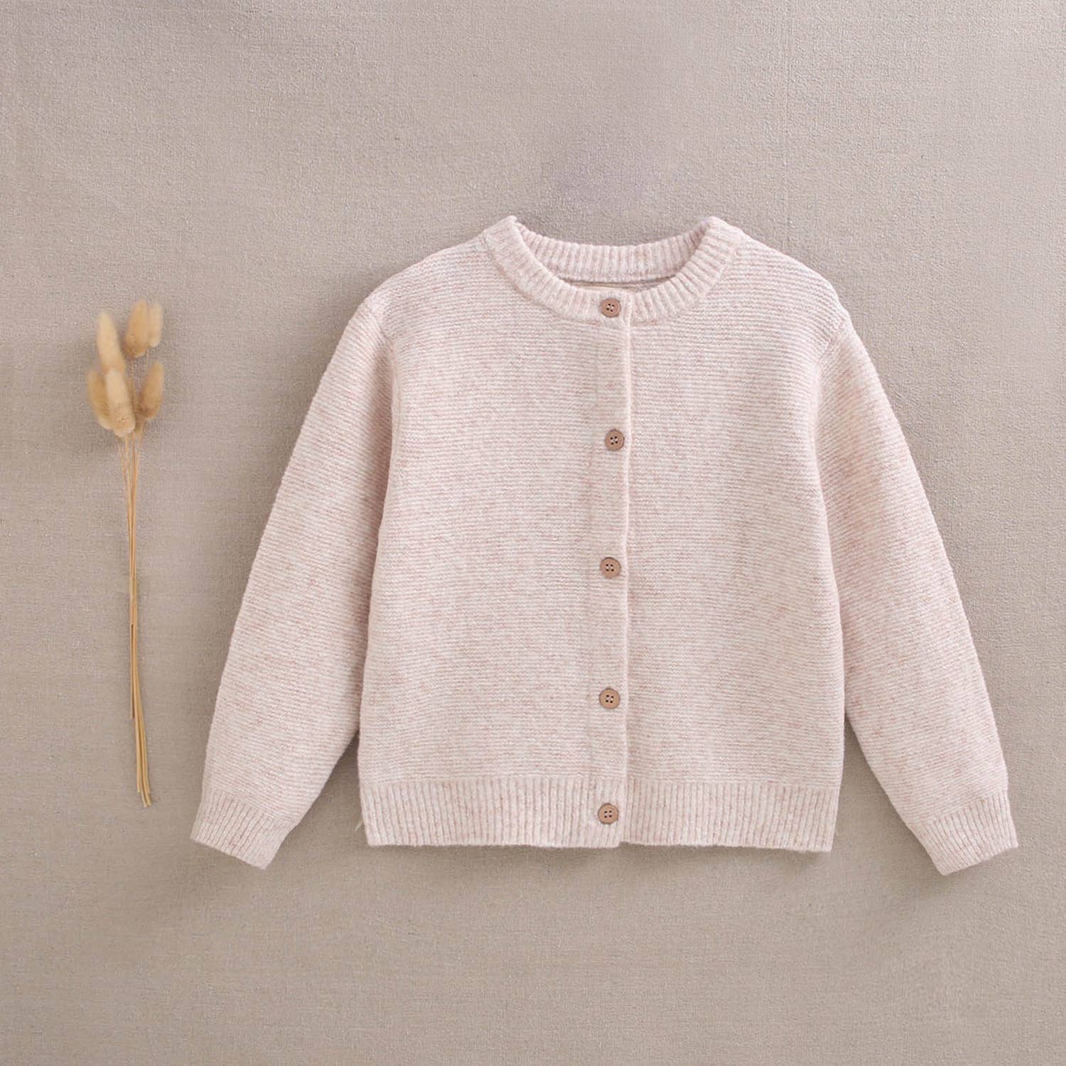 Veste en maille beige avec boutons en bois — 3 ans