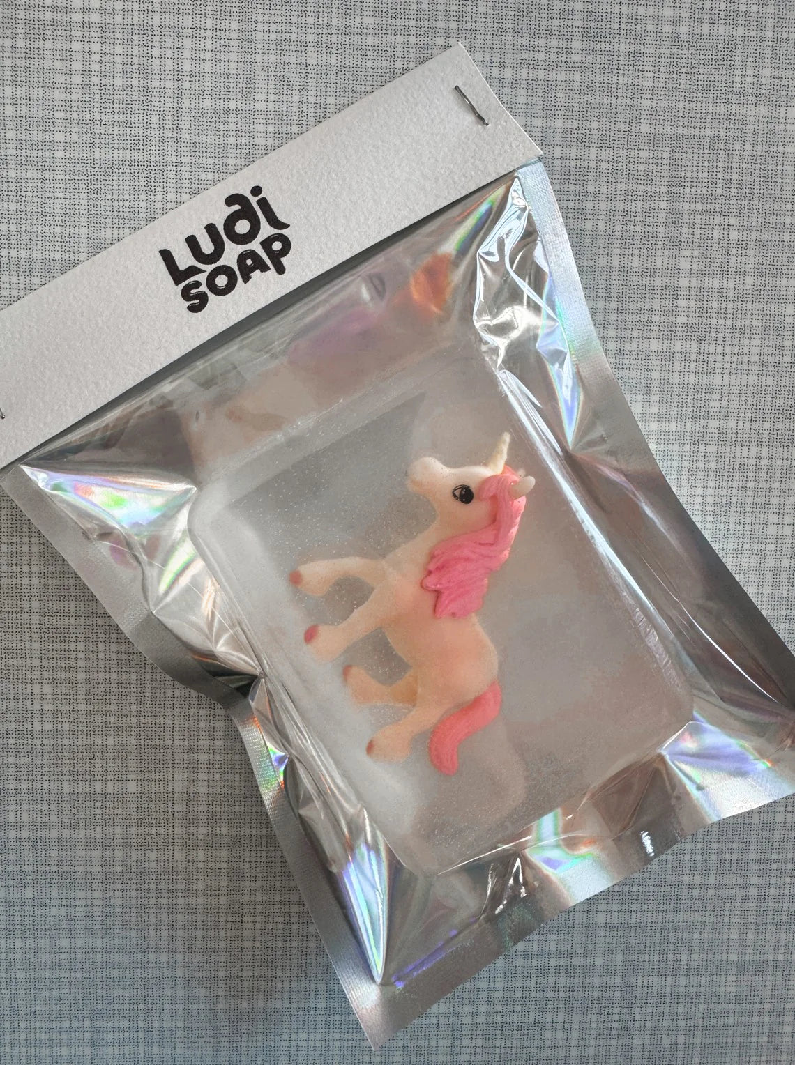 Savon artisanal Licorne — Licorne Rose
