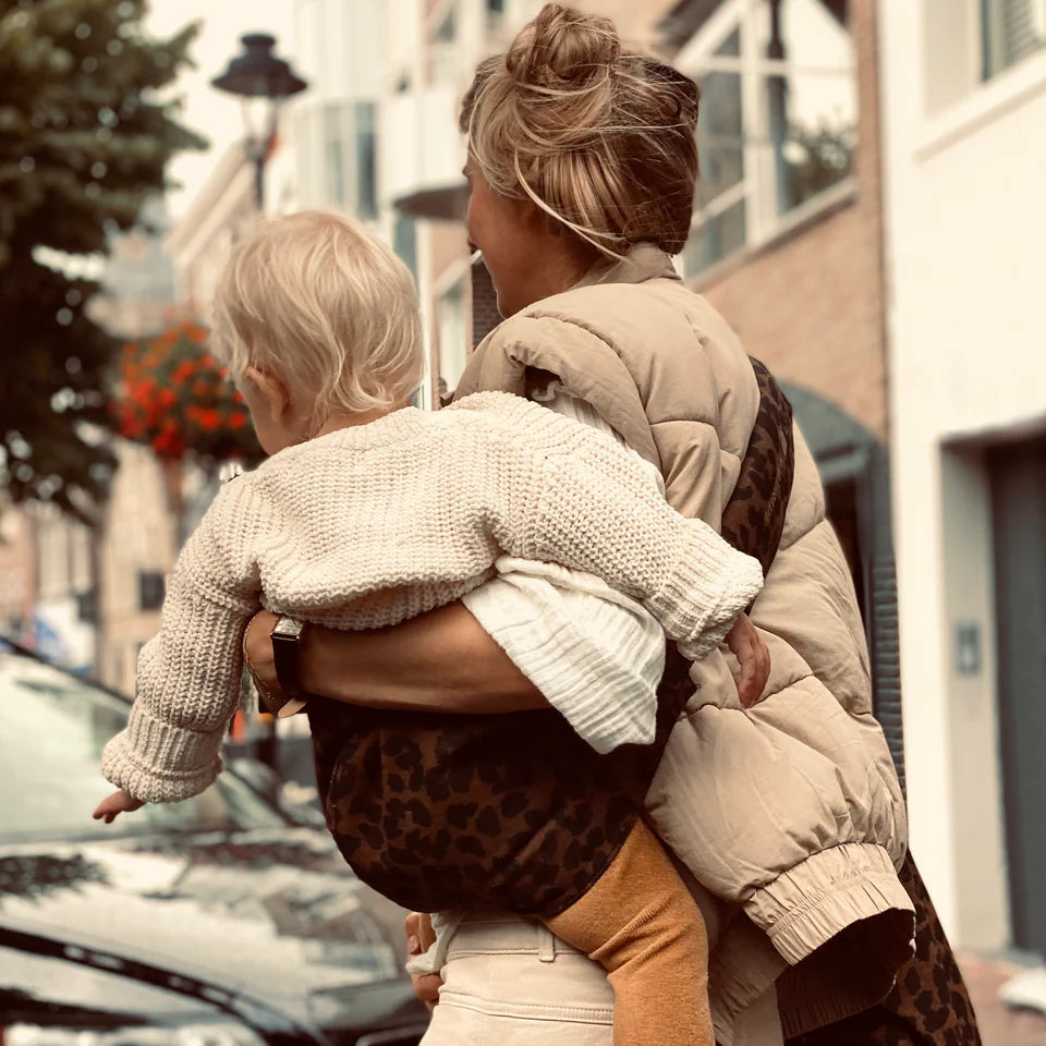 Porte-bébé Wildride Léopard marron 2