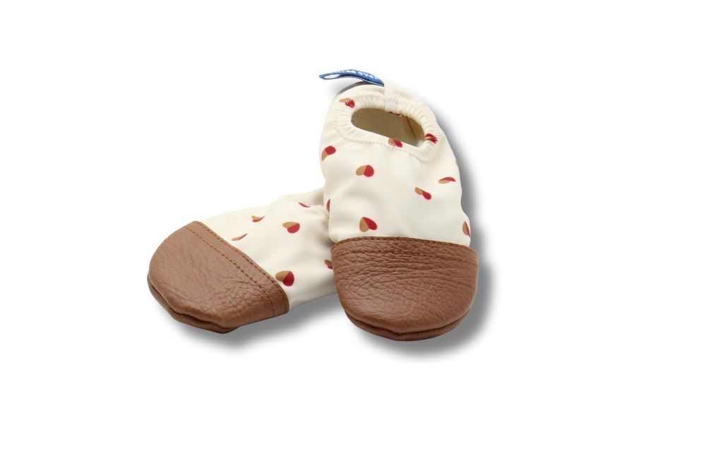 Chaussons Les Pas Petits Coeurs bicolores — 18-20