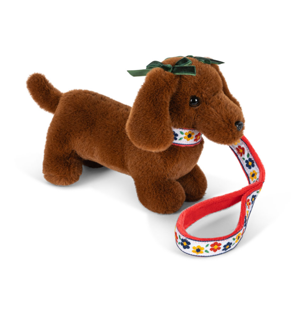 Petit teckel en peluche avec sa niche 2