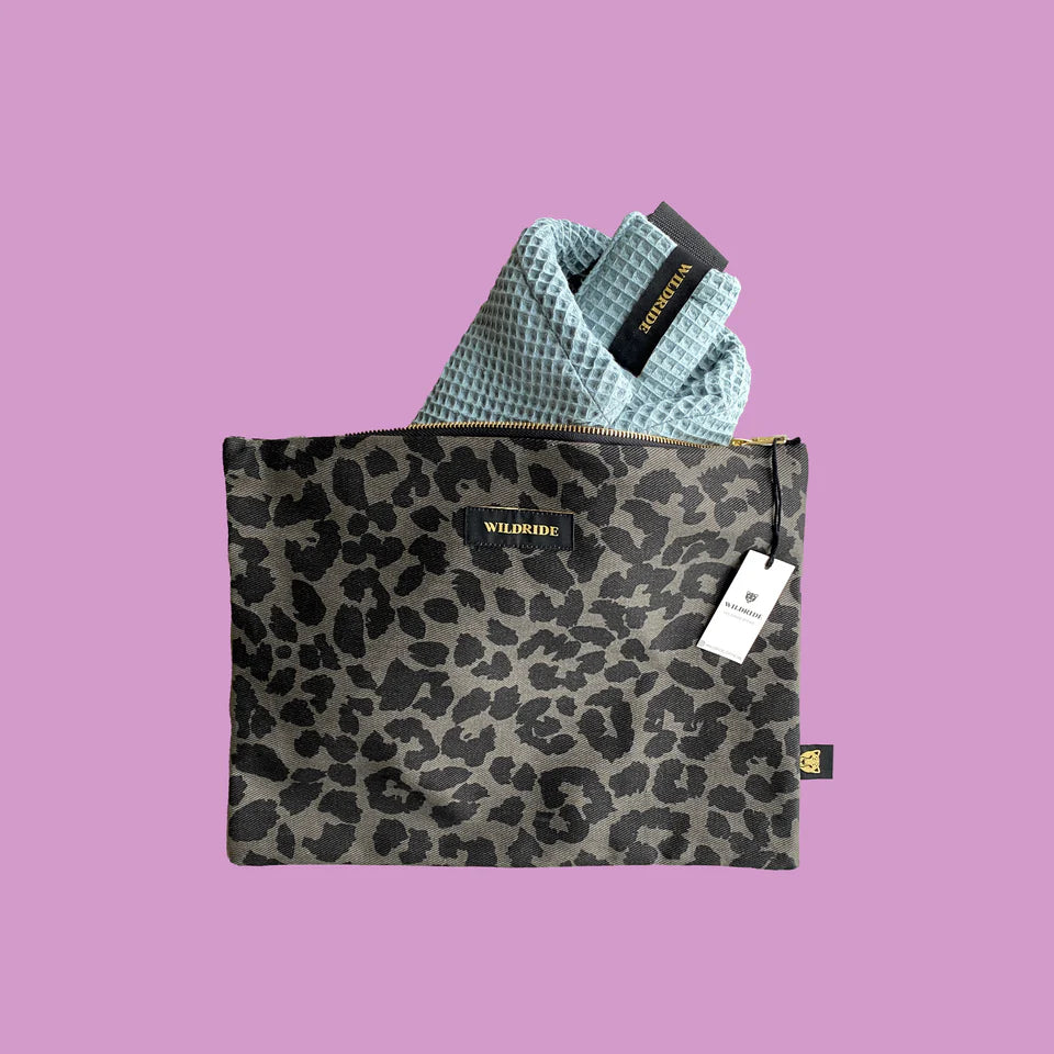 Pochette en léopard gris pour porte bébé Wildride 2