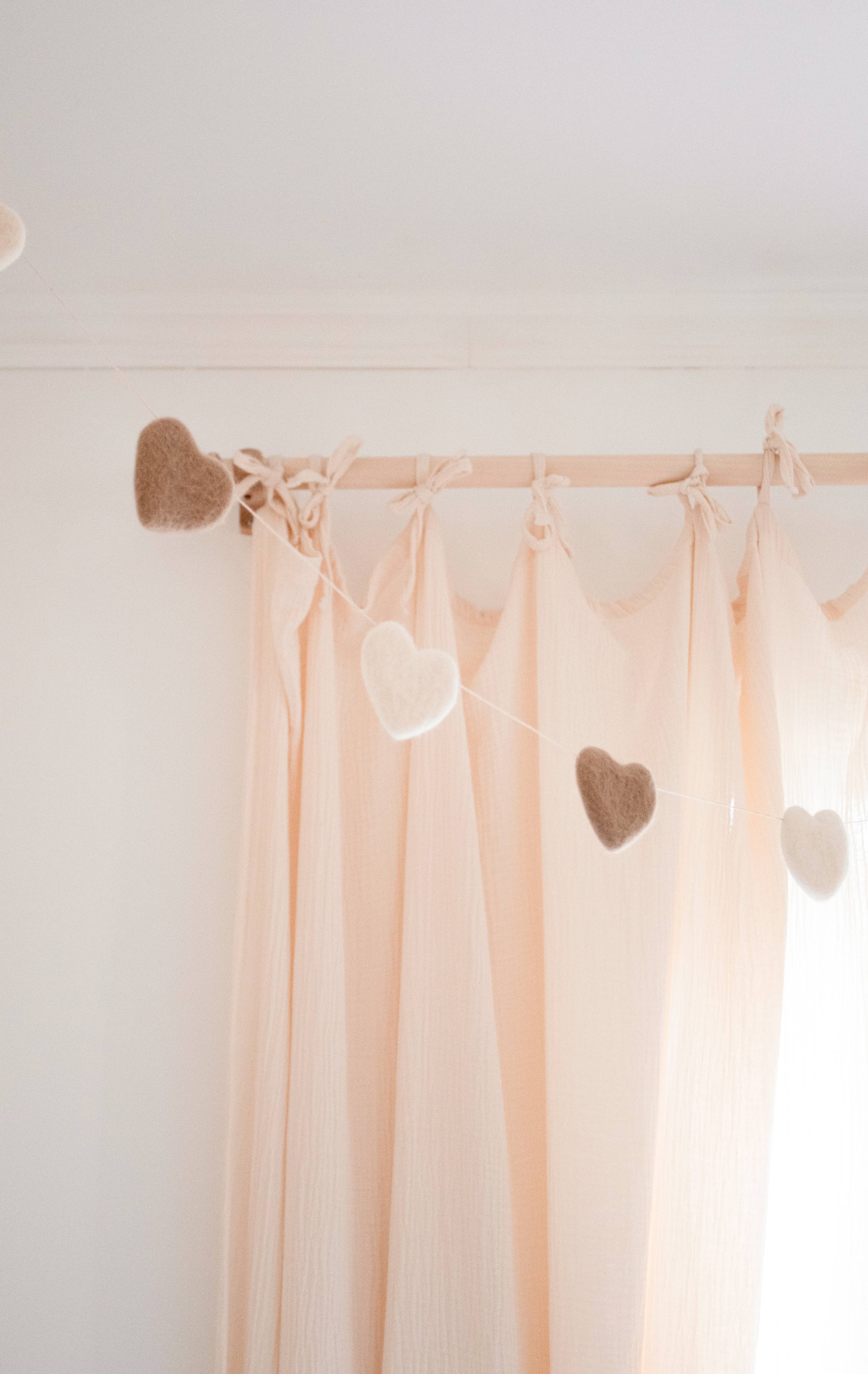 Guirlande Coeurs en laine feutrée 4