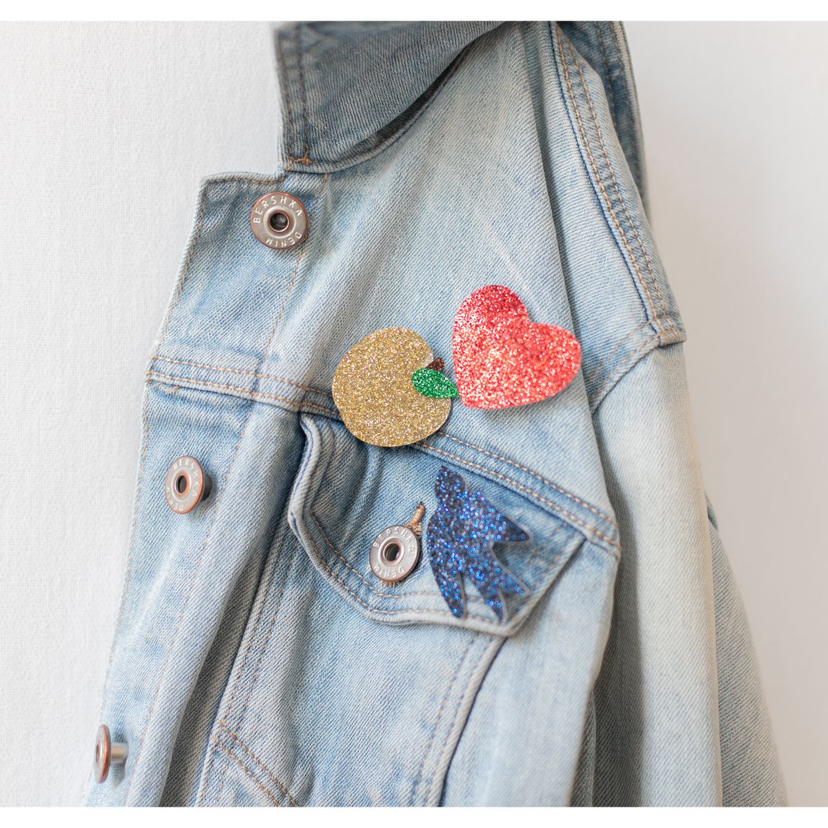Broche coeur pailleté 2