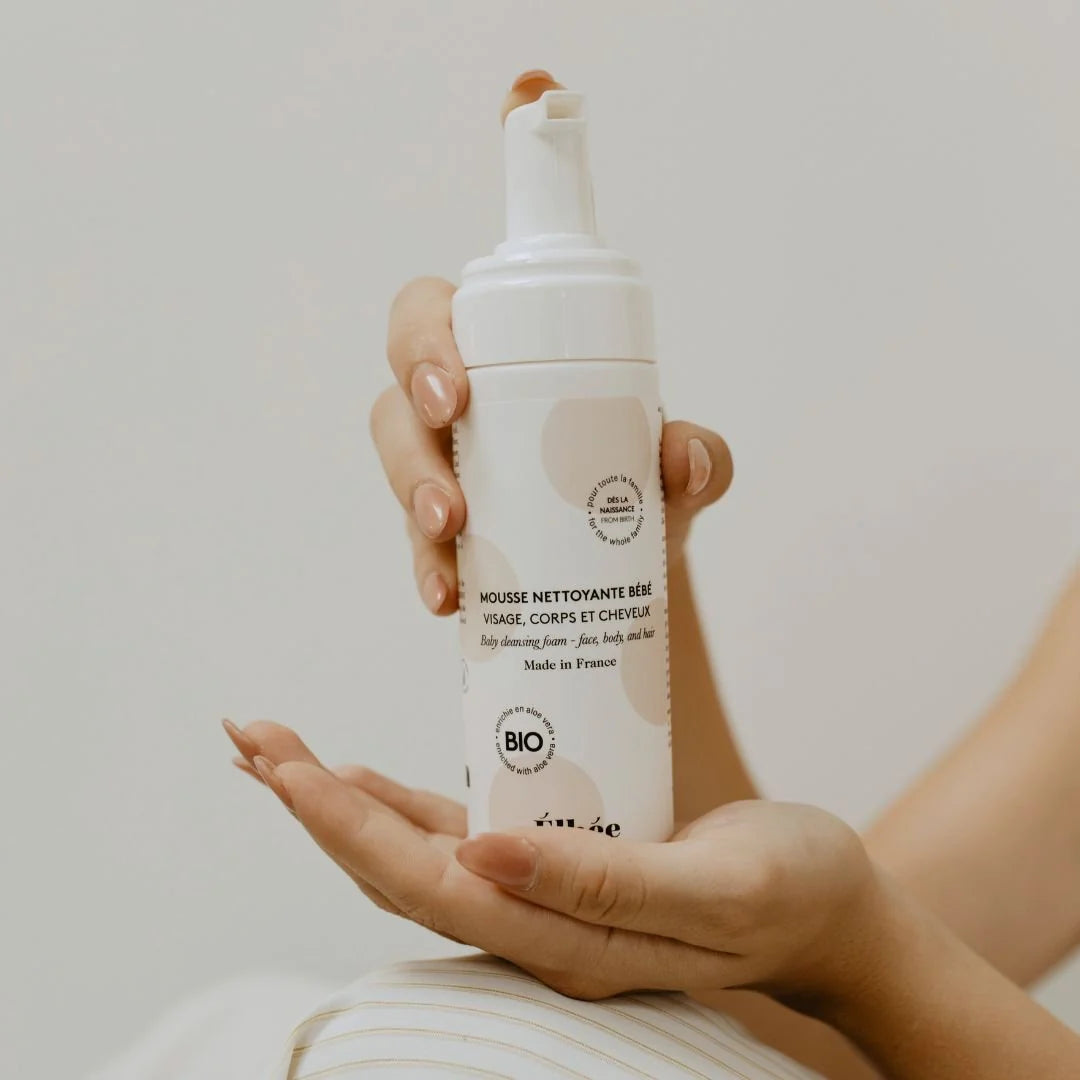 Mousse nettoyante bébé Bio 3-en-1 2