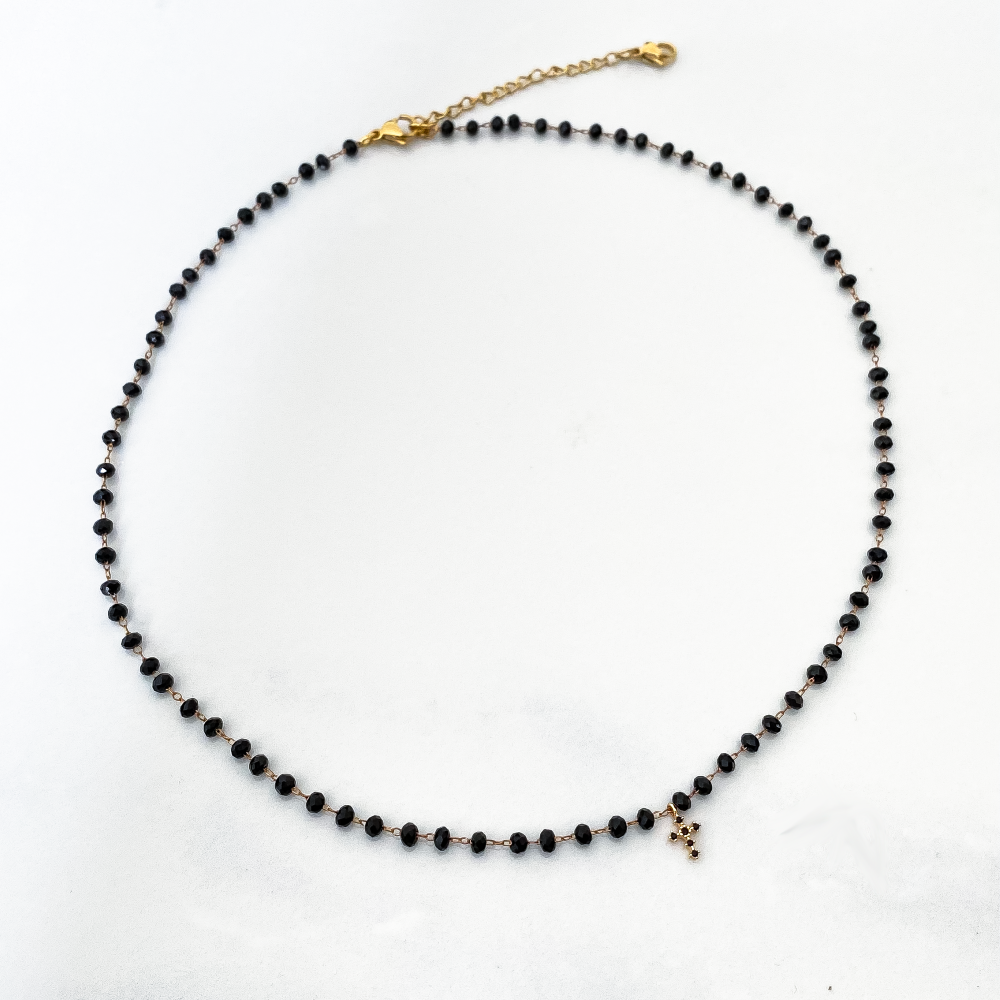 Collier black Mary mini croix perles noires 2