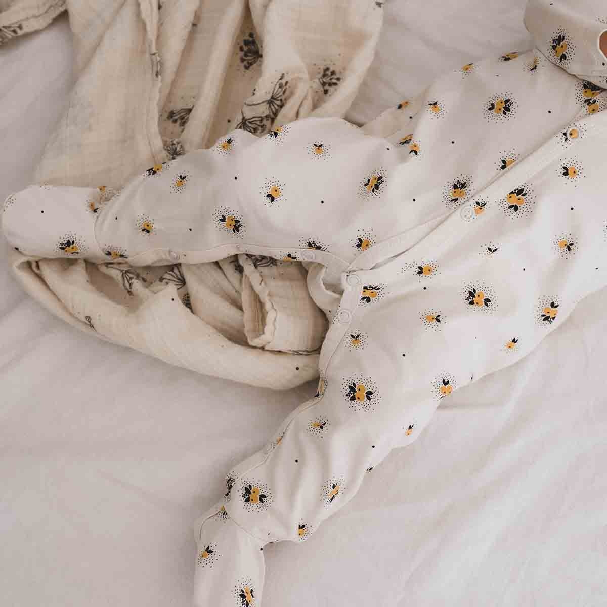 Pyjama Amalia  pommes jaune 3 mois 4