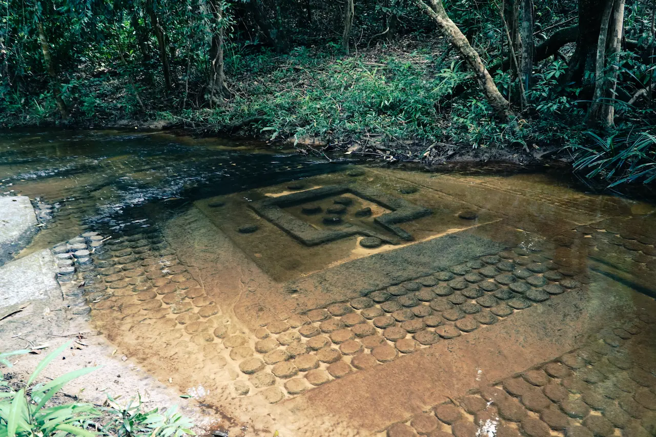 Lingas in Kbal Spean