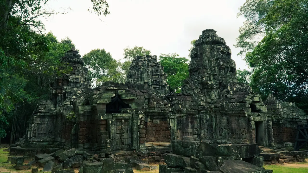 Ruins in Ta Som