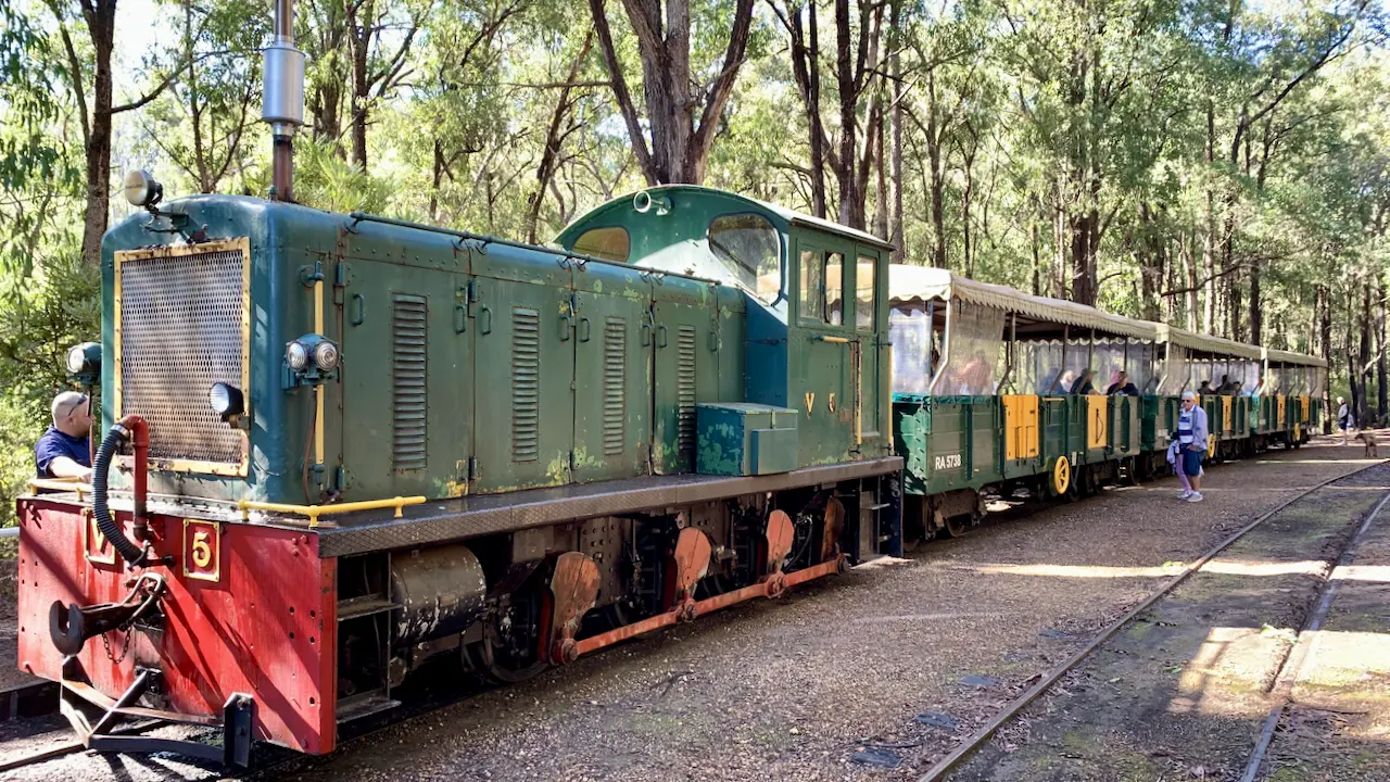 Hotham valley Heritage Train