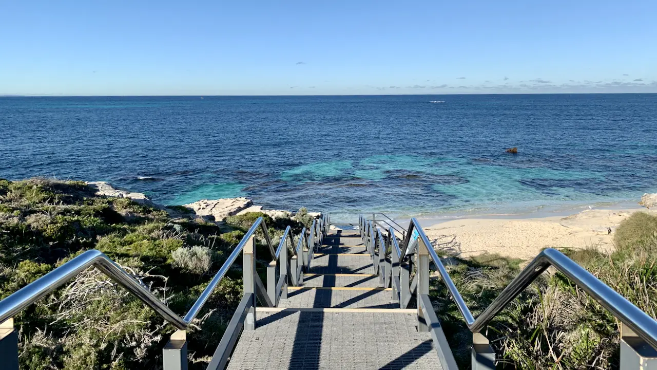 Pathway to Henrietta Rocks