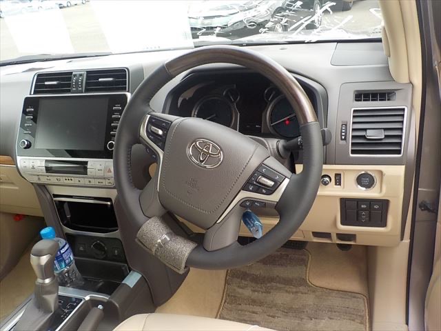 Toyota Land Cruiser Prado Tx-L 2023
