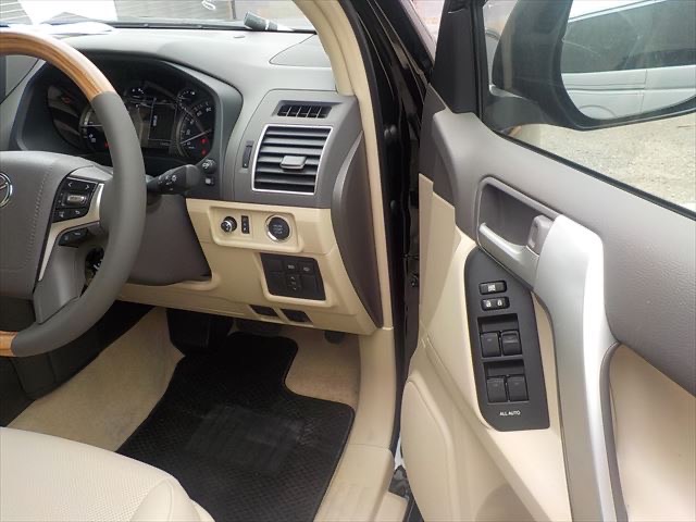 Toyota Land Cruiser Prado Tx-L Matt Black edition 2023