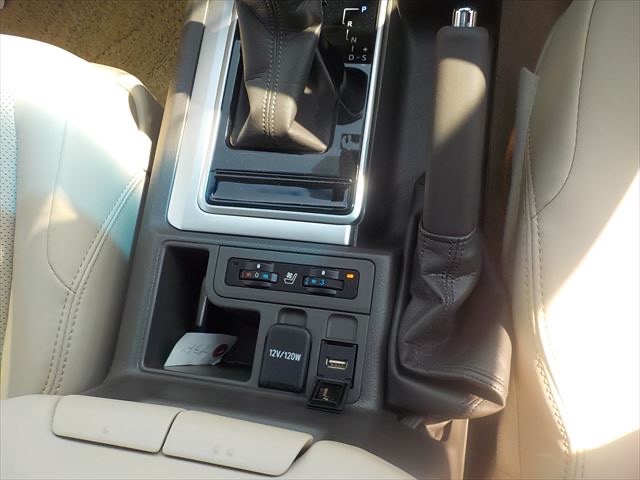 Toyota Land Cruiser Prado Tx-L 2023