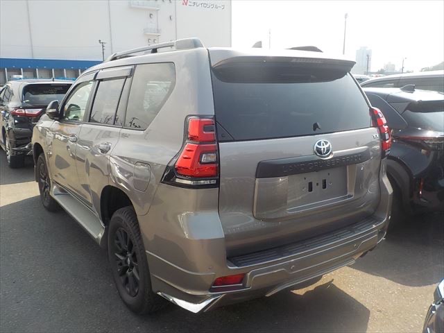 Toyota Land Cruiser Prado Tx-L 2023