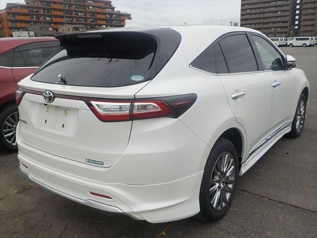 Toyota Harrier 2019