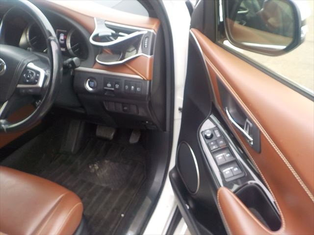 Toyota Harrier 2019