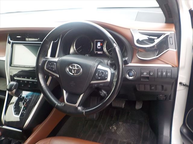 Toyota Harrier 2019