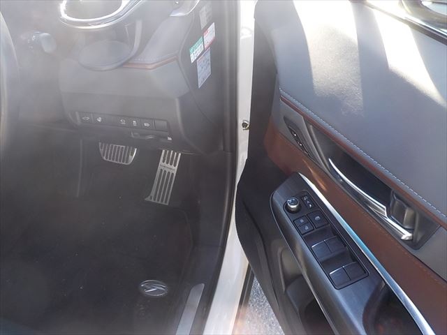 Toyota Harrier 2021