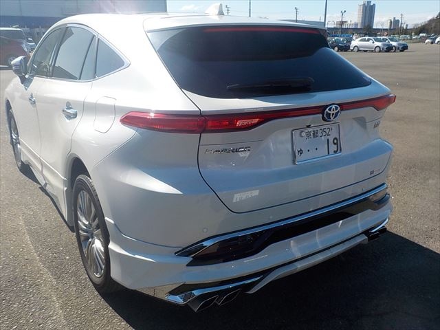 Toyota Harrier 2021