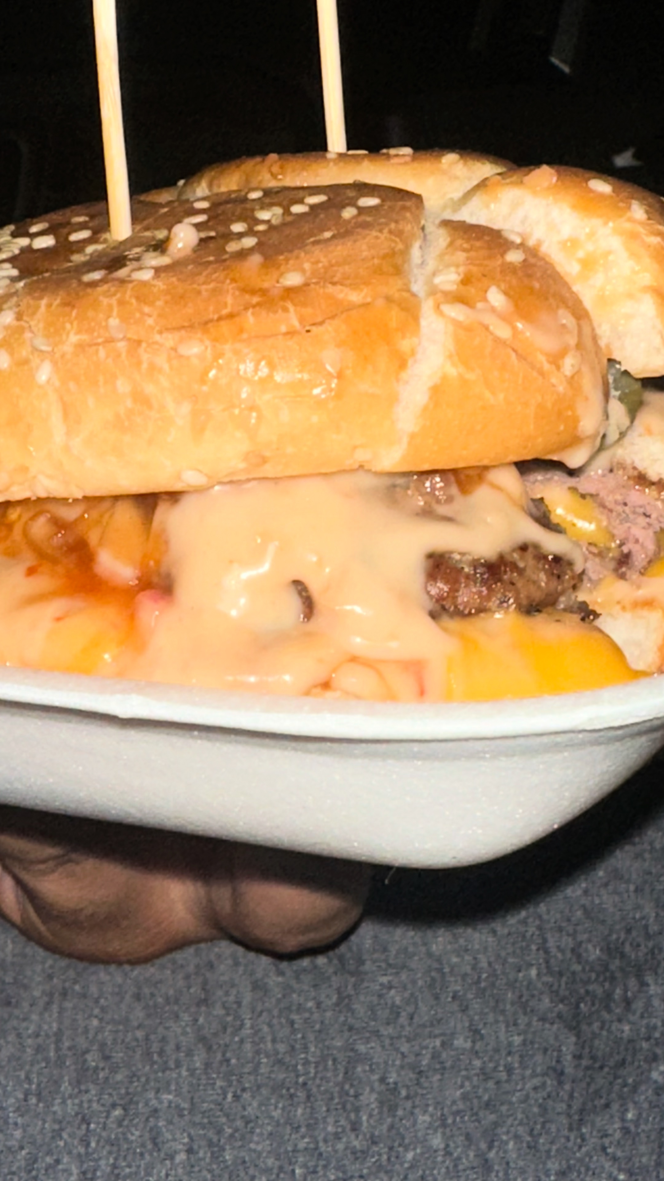 Burger Fest - F-7 Markaz, Islamabad video review