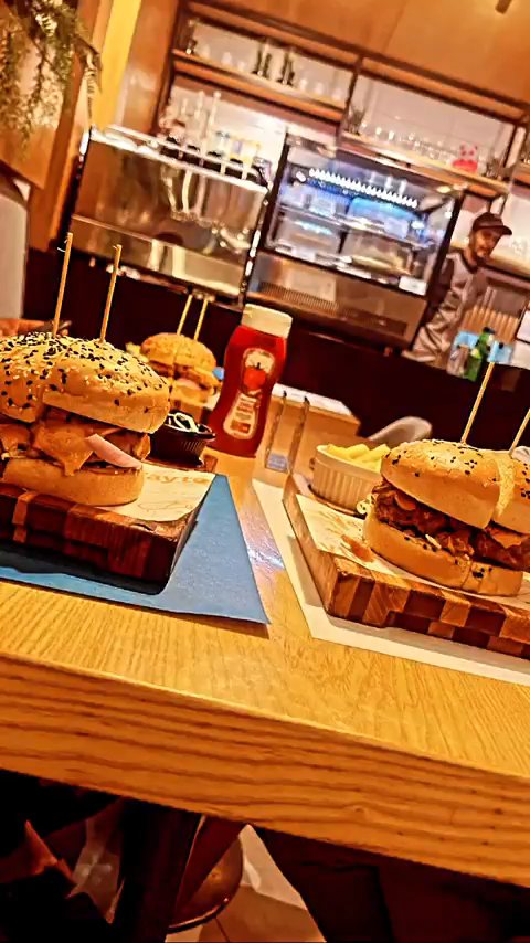 Tayto - F-6 Markaz, Islamabad video review