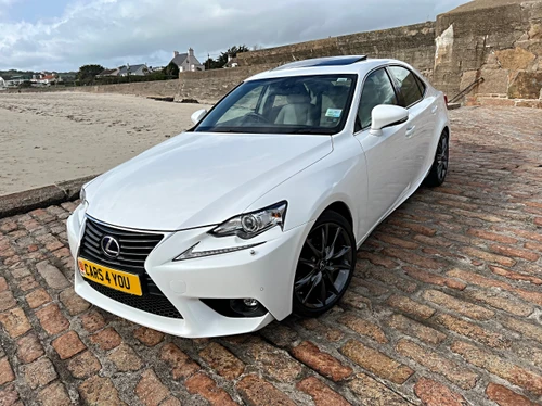 LATE 2015 *Hybrid* Lexus IS 300H PREMIER CVT Saloon 36K Miles