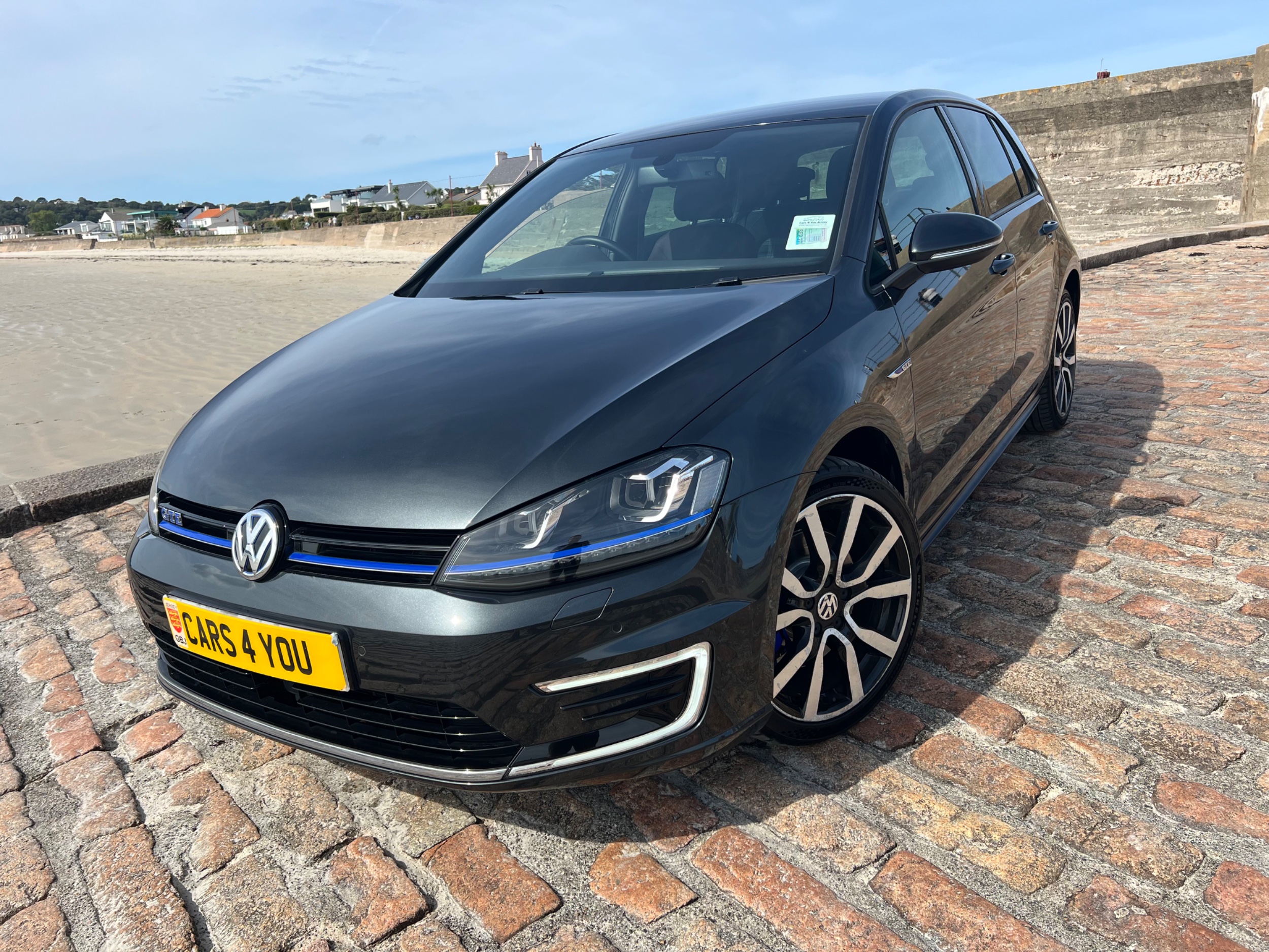 2015 Volkswagen Golf 1.4 TSI GTE Hatchback 5dr Petrol Plug-in Hybrid DSG — photo 1