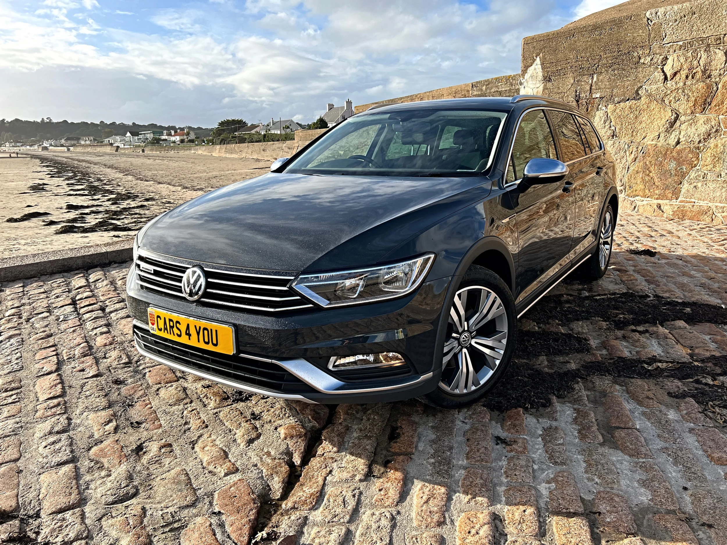 LATE 2016 Volkswagen Passat Alltrack 2.0 TDI 4MOTION (4x4) Manual 5dr Estate Diesel — photo 1