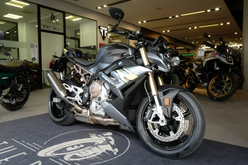 2024 BMW S 1000 R